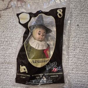 Madame Alexander Wizard of Oz Scarecrow Doll with Green Outfit